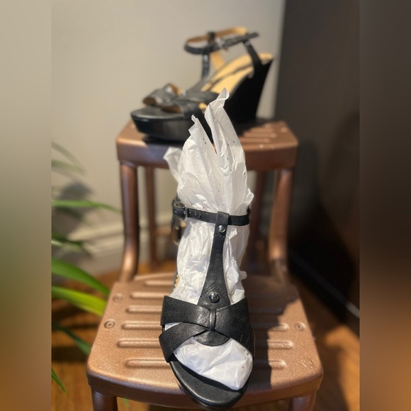 Franco Sarto SZ 7.5 Platform Sandal - Picture 3 of 8